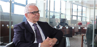 łW(xu)УL(zhng)˹DءƲ        Ӣ(gu)W(xu)˹DءƲ?gu)?qing)УłW(xu)УL(zhng)łW(xu)ȫӢ4-6λӢmϵĴW(xu)Ӣ(gu)ȫһֱИOu(y)