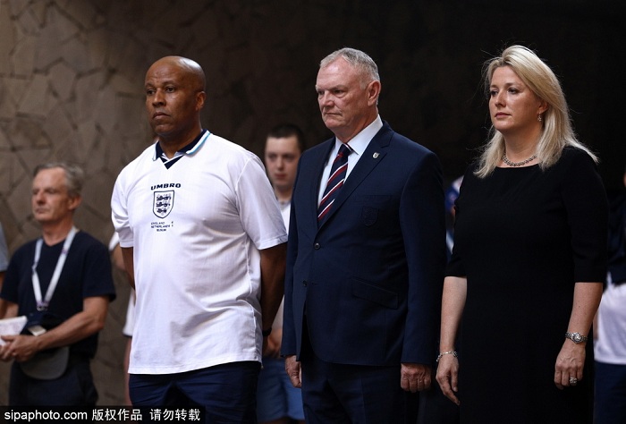 (dng)?sh)ؕr(sh)g2018618ӢmRRҮ򍏶(zhn)o(j)I(xin)h(hun)o(j)˹ָձl(wi)(zhn)Ӣ(gu)v_˹ʹLindsay SkollGreg ClarkBilly Grantһͬϯ