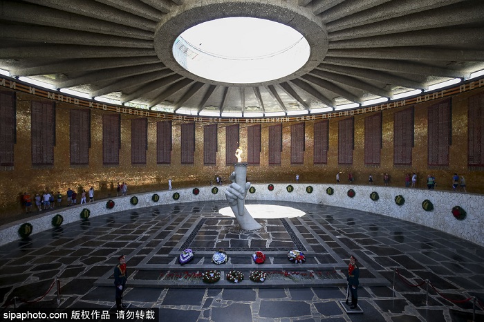 (dng)?sh)ؕr(sh)g2018618գӢmRRҮ򍏶(zhn)o(j)I(xin)h(hun)o(j)˹ָձl(wi)(zhn)Ӣ(gu)v_˹ʹLindsay SkollGreg ClarkBilly Grantһͬϯ